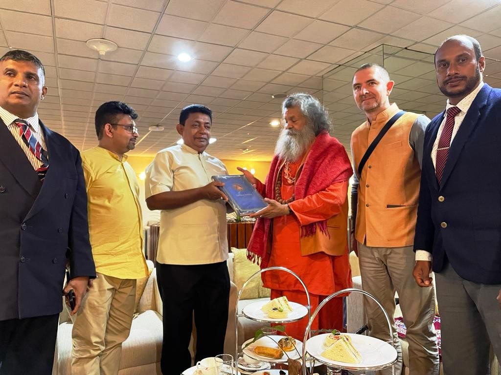 Vishwaguruji visits Sri Lanka