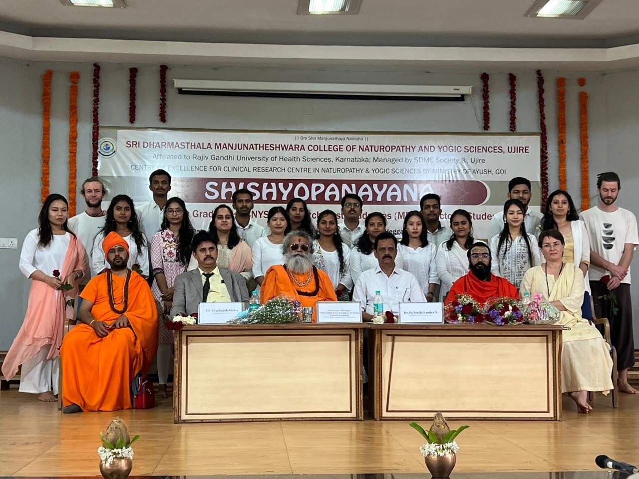 Vishwaguruji visits Shri Kshetra Dharmasthala in Karnataka