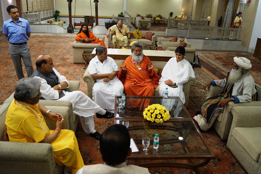 Meetings on the last session of New Delhi conference