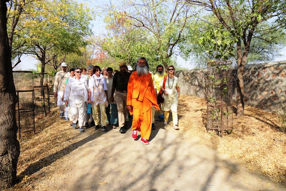 Vishwaguruji continues visit to India with many programs
